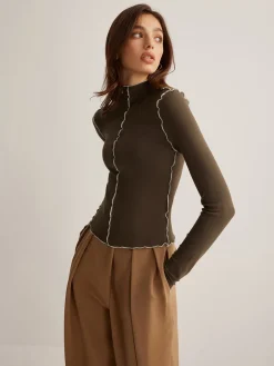 Mock Neck Wave-Piping Jersey Top