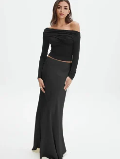 Oblique Off-Shoulder Long Sleeve Blouse