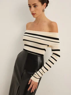 Off-Shoulder Striped Slim Sweater