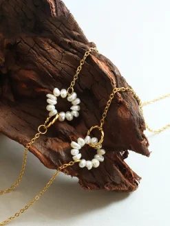 Oval Freshwater Pearl Pendant Necklace