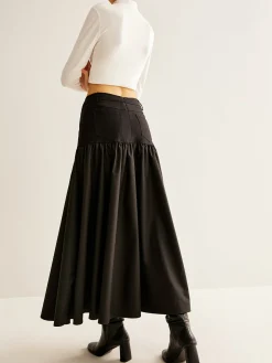 Panel Pockets Umbrella Skirt