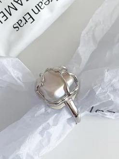 1pc Minimalist Full Moon Pearl Ring