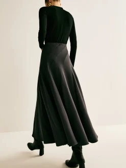 Piping Pleated Zipper Skirt