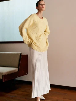 Plain Diamond Sweater