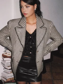 Retro Lapel Button Blazer