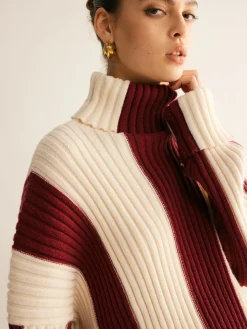 Ribbed Color Block Turtleneck Sweater
