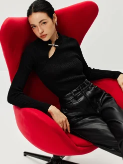 Ribbed Metal Knotted Sweater