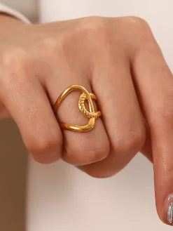Ripple Twist Ring