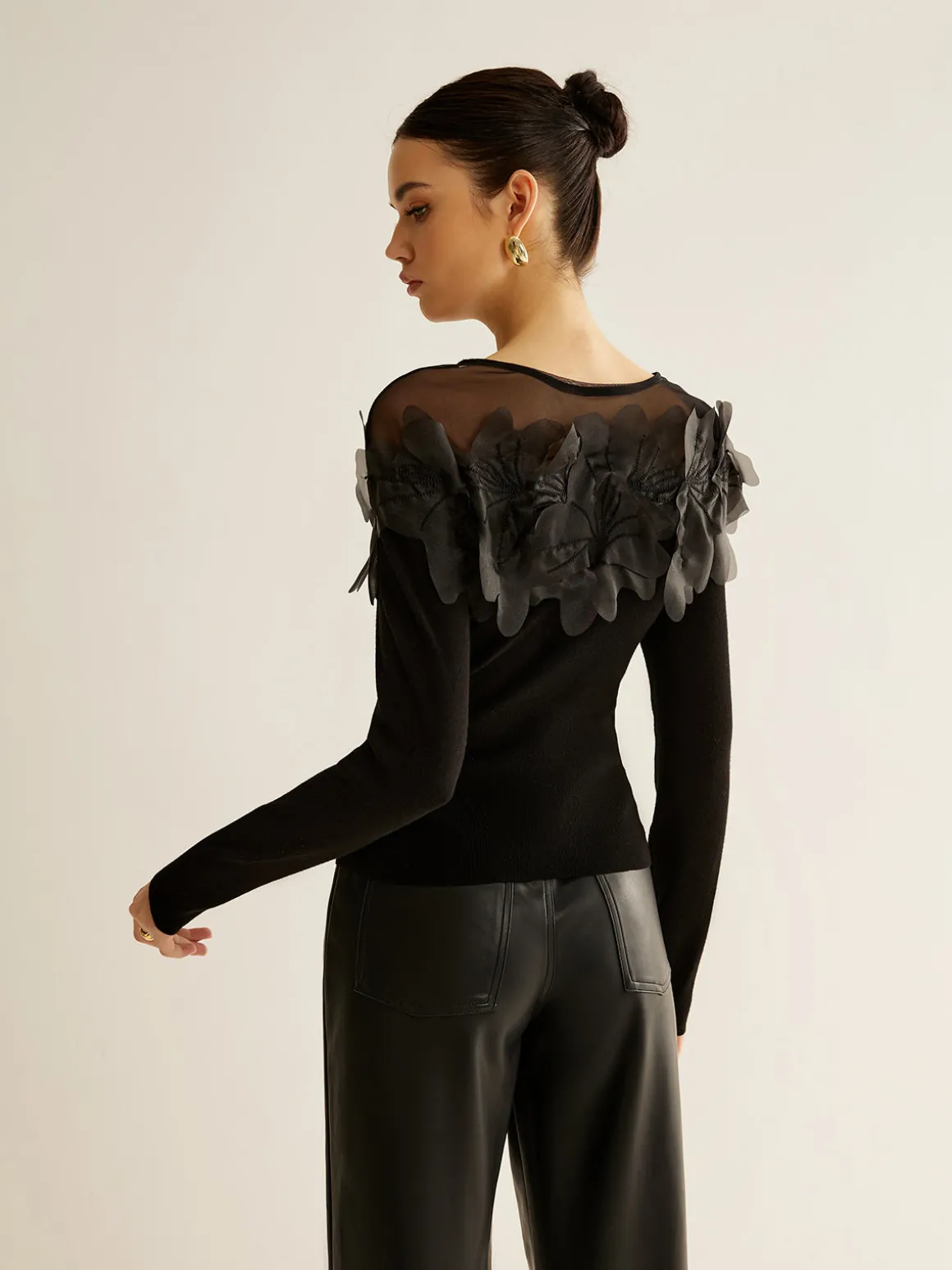 Romance Floral Decor Slim Blouse