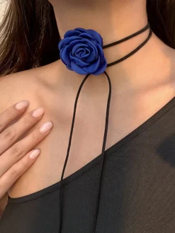 Rosette Bud Choker Necklace