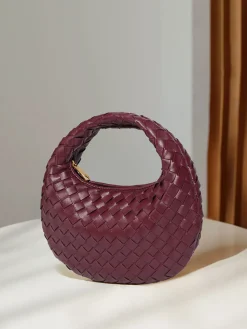 Rounded Woven Zipper Handbag