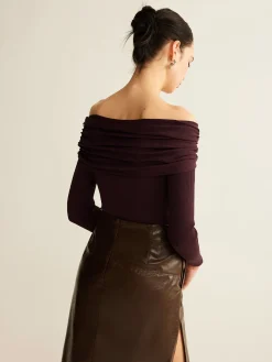 Ruched Slim Knit Top