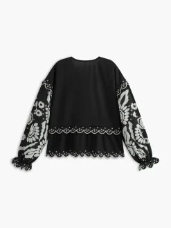 Ruffle Print Knotted Shirt