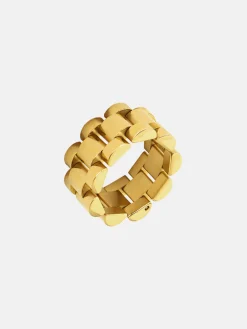 Secret Holds Ring
