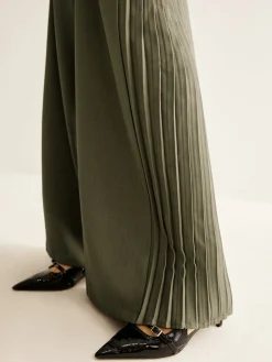 Side Pleated Wide-Leg Pants