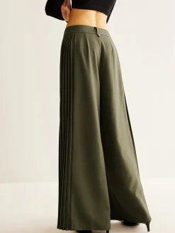 Side Pleated Wide-Leg Pants