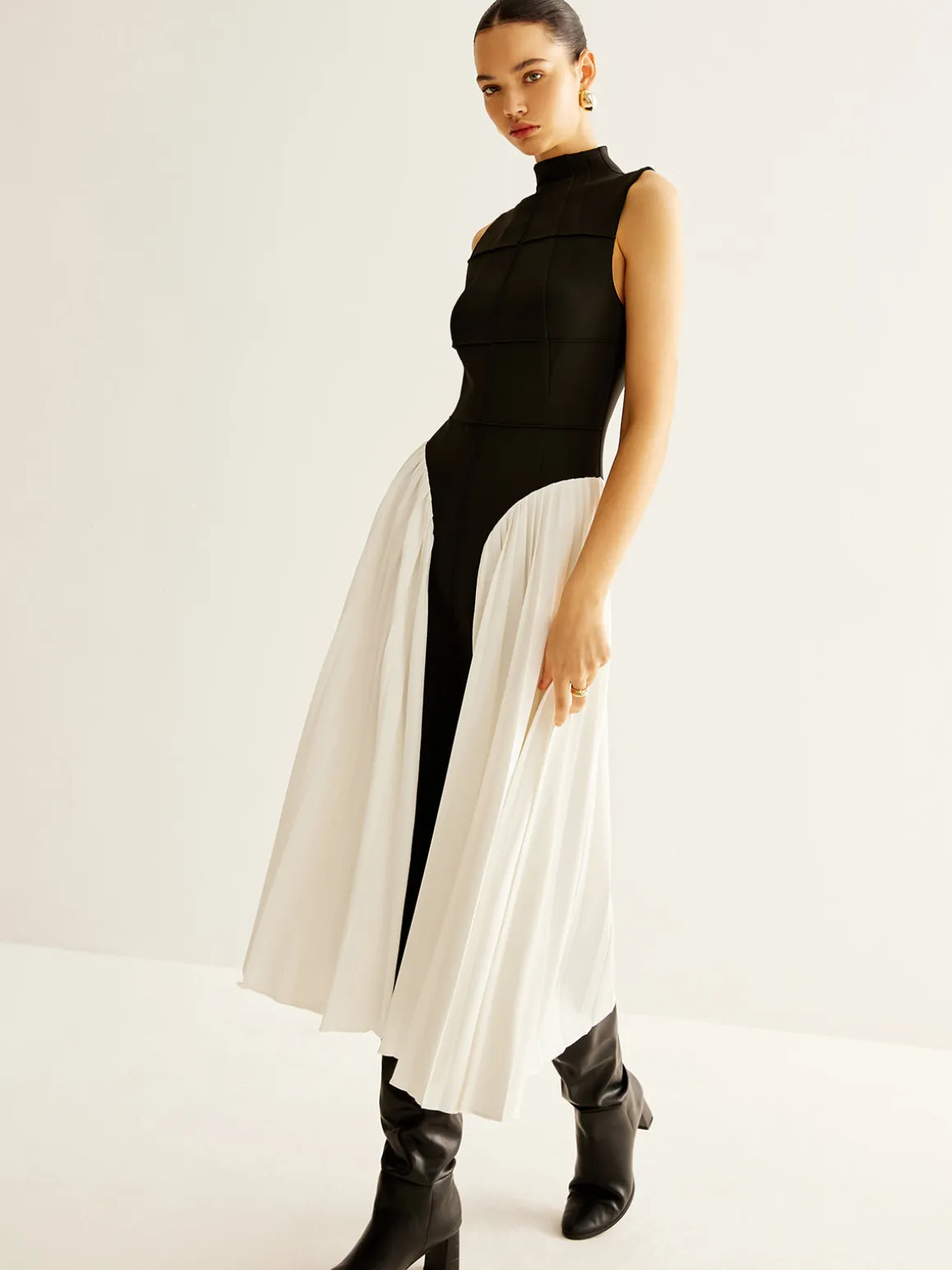 Sleeveless Color Block Pleated Dress