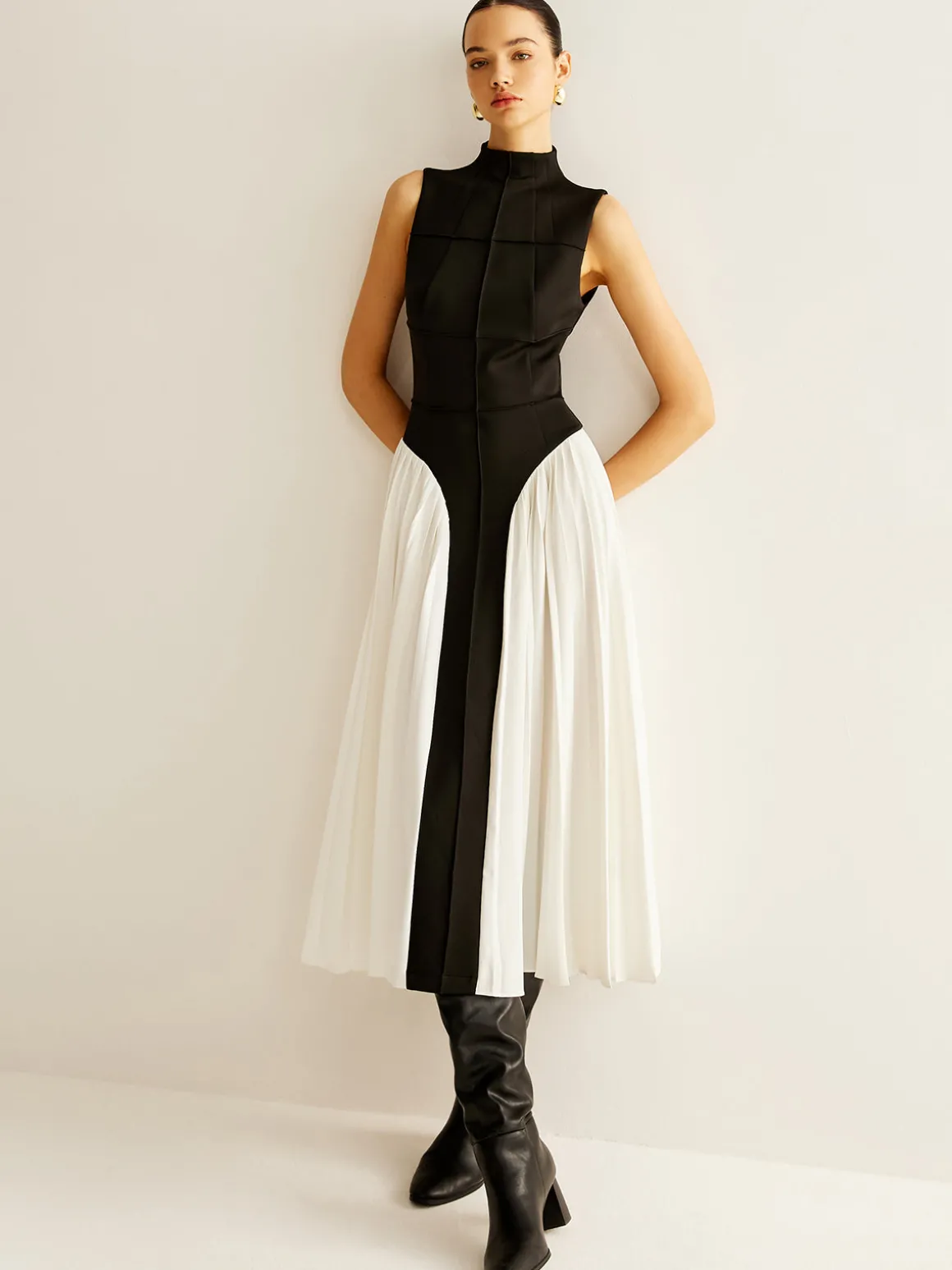 Sleeveless Color Block Pleated Dress