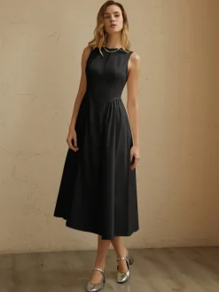 Sleeveless Pockets Pleated Midi Dress