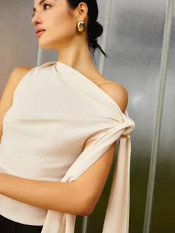 Slim Fit Asymmetrical Cold Shoulder Knotted Tank Top