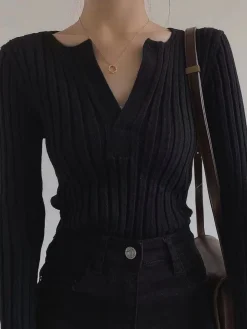 Solid Textured V-neck Knit Top