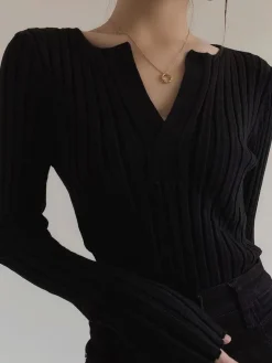 Solid Textured V-neck Knit Top