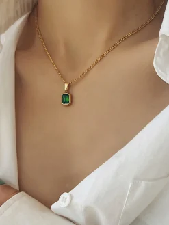 Spring Green Pendant Necklace