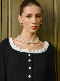 Square Neck Contrast Lettuce Trim Slit Blouse