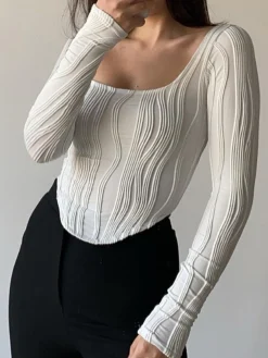 Square Neck Piping Crop T-Shirt