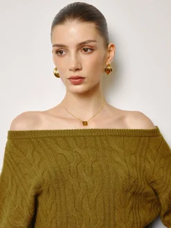 Straight Neck Short Cable Knit Top
