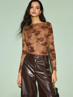 Straight Neck Velvet Floral T-Shirt