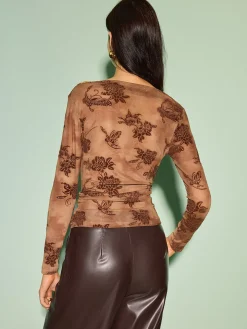 Straight Neck Velvet Floral T-Shirt