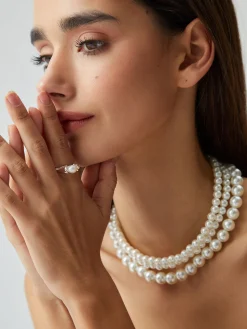 Treble Layers Pearl Necklace