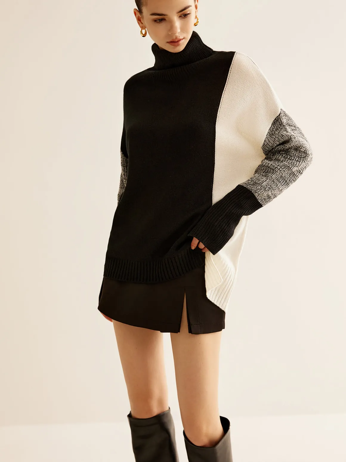 Turtleneck Color Block Knit Top