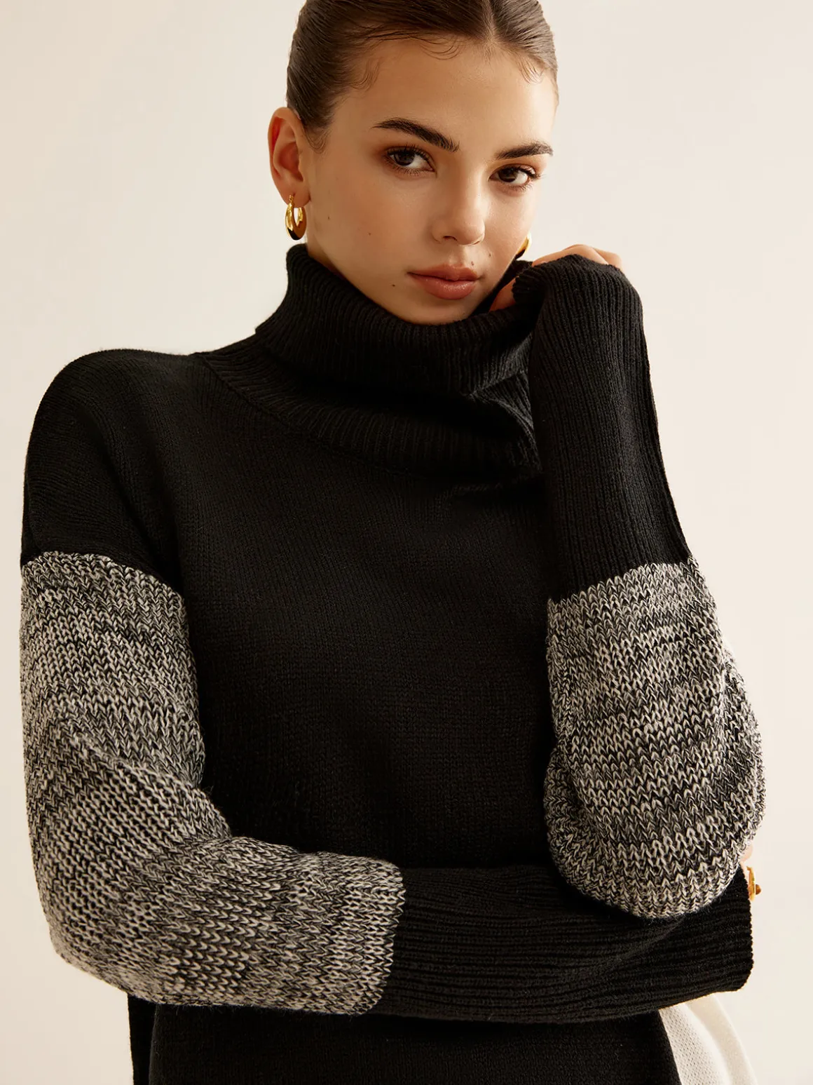 Turtleneck Color Block Knit Top