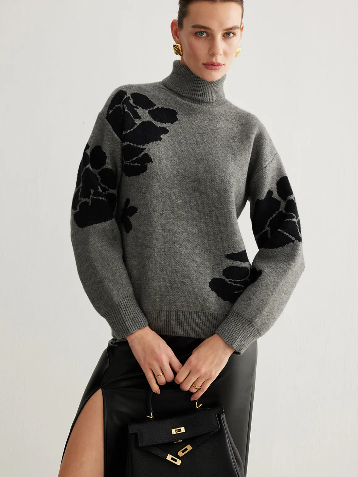 Turtleneck Color Block Shift Sweater