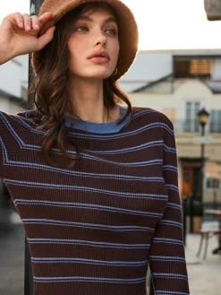 Two-Tone Striped Slim Sweater
