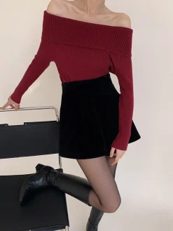 Velvet Wide-Leg Shorts