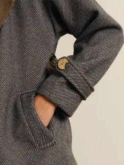 Versatile Contrast Collar Belted Wool Coat