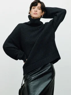 Versatile Plain Turtleneck Sweater