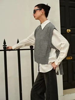 Versatile Side Buckle Belt Sweater Vest