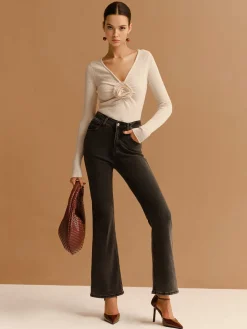 V-Neck 3D Flower Pleated Slim Blouse