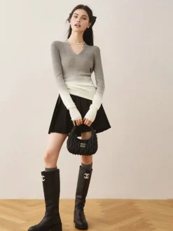 V-Neck Gradient Slim Knit Top