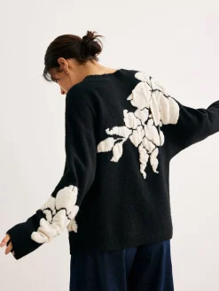 V-Neck Knit-Floral Shift Sweater