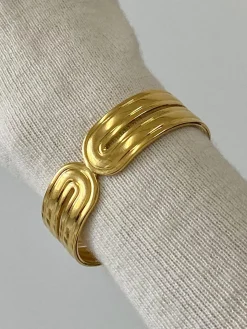 Wide Tunnel Open Bracelet