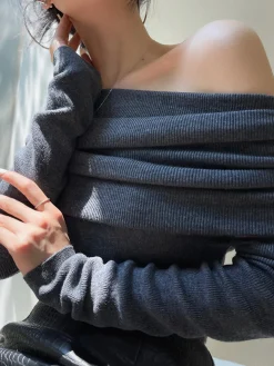 Wool-Blend Elegant Ruched Slim Sweater